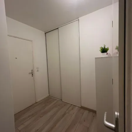 Daire T2 Cosy Proche Versailles Trappes